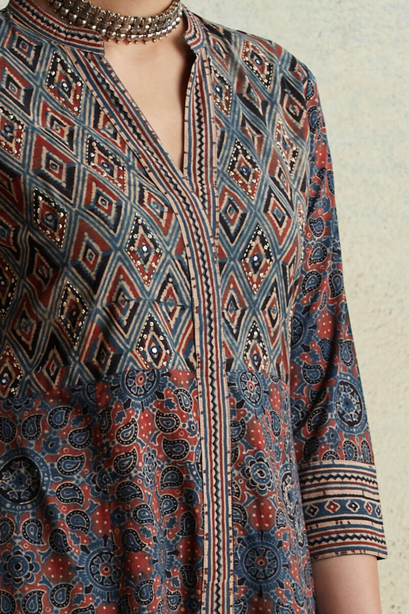 Firdaus Zinat Kurta