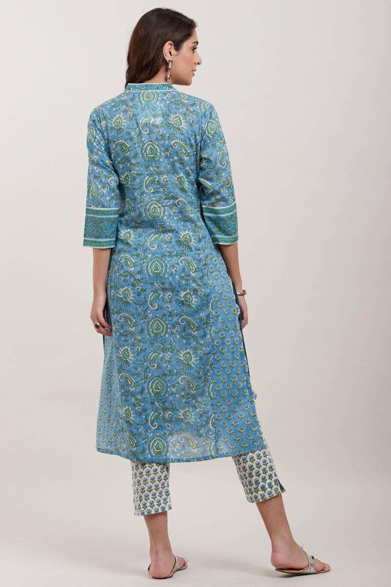 Gauhar Nameera Kurta