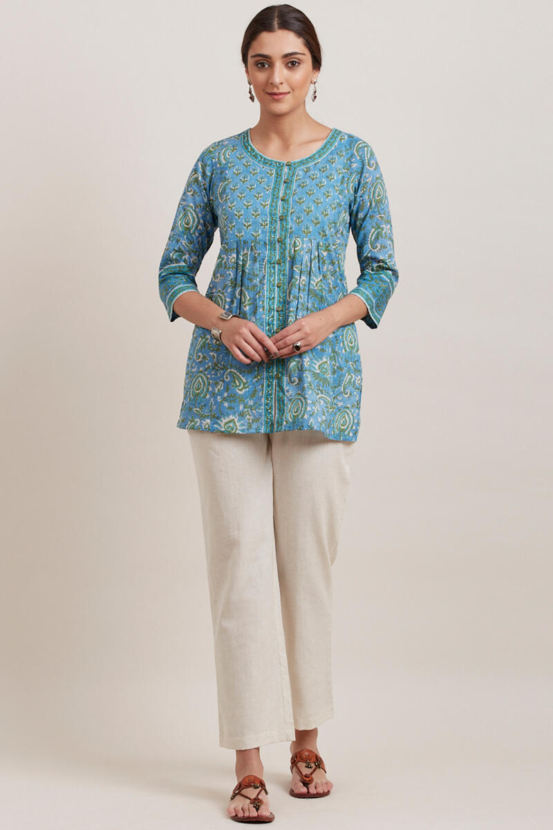 Gauhar Nameera Kurti