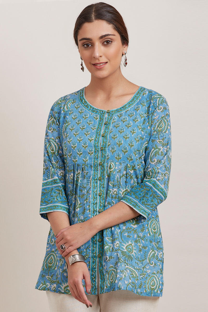 Gauhar Nameera Kurti