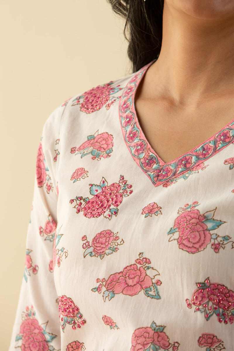 Gulbarg Aiza Kurta