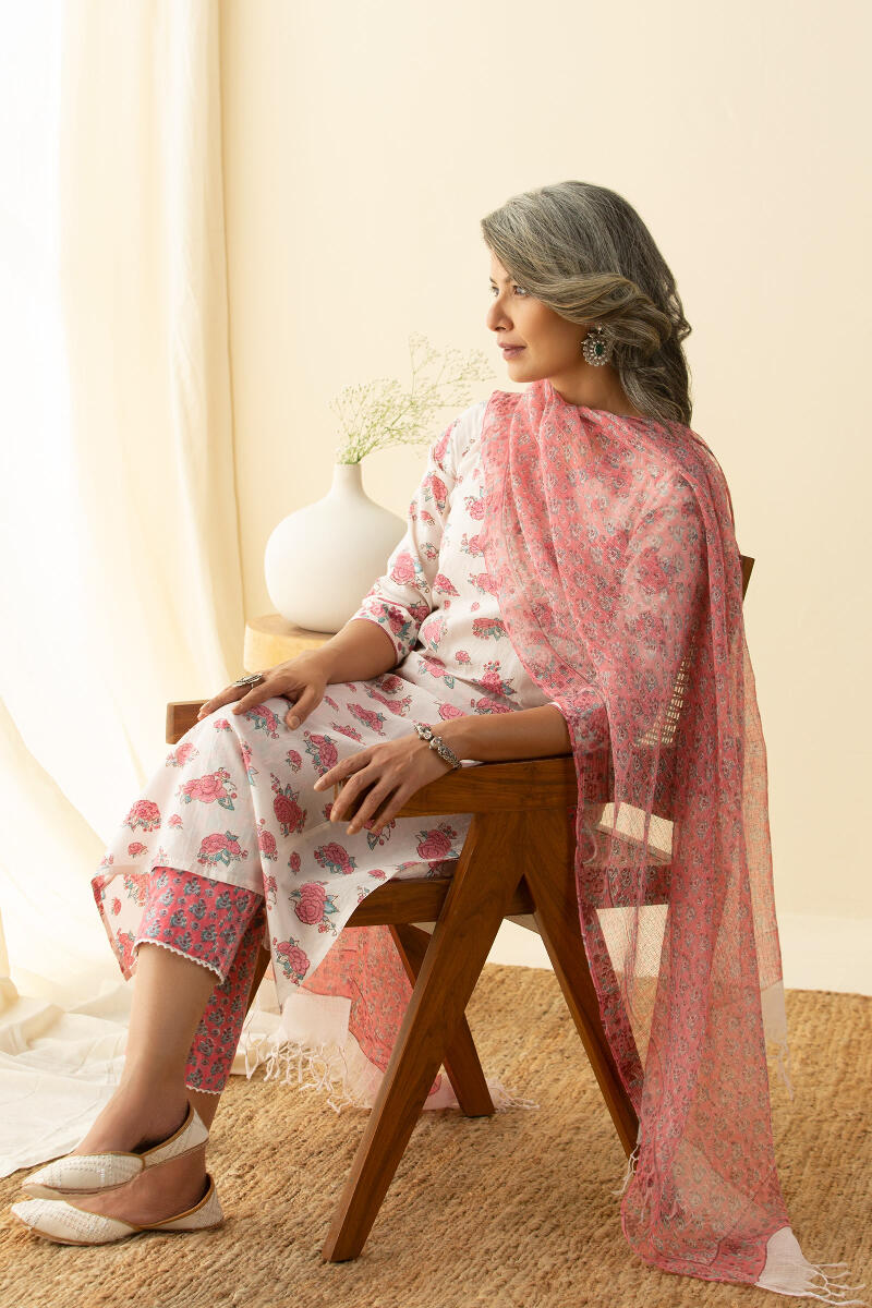 Gulbarg Aiza Kurta