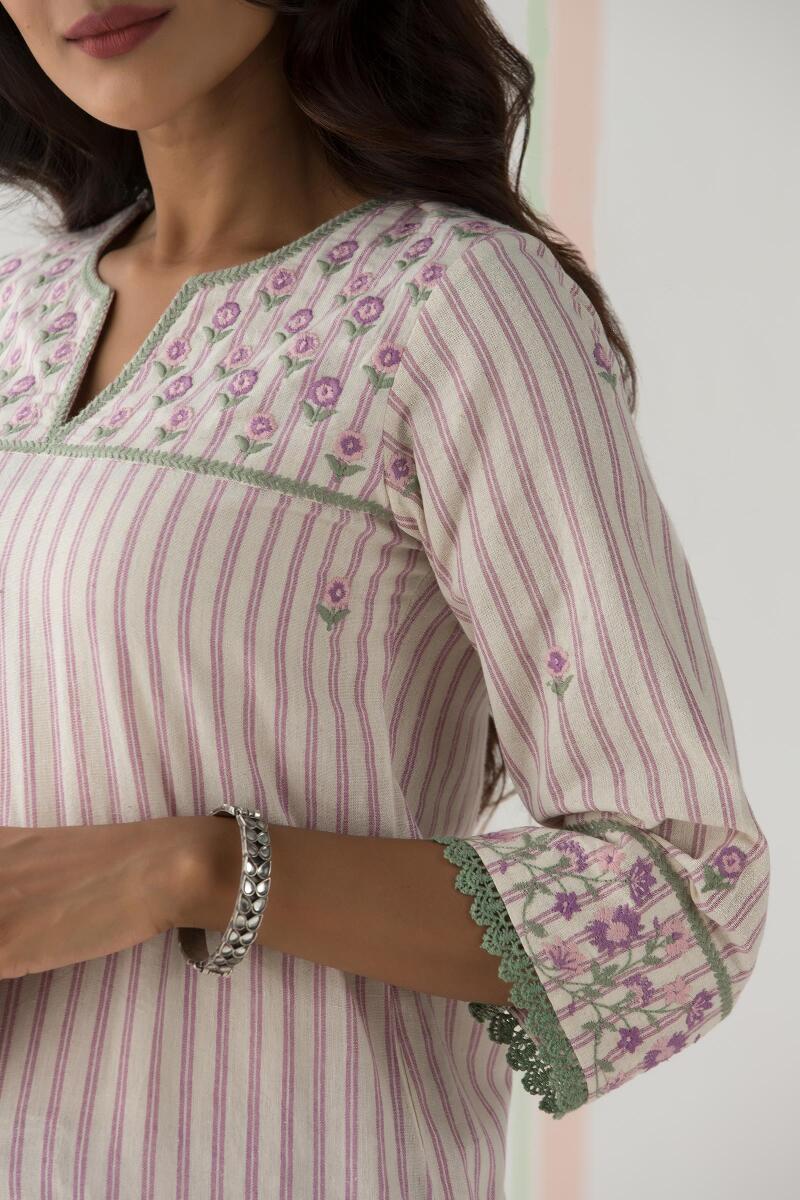 Gulbarg Amira Kurta