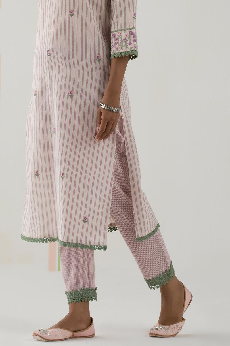 Gulbarg Amira Kurta