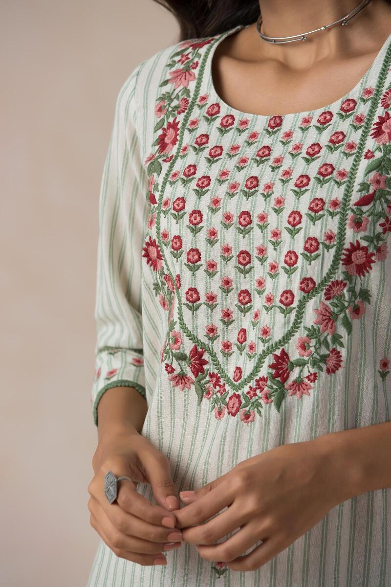 Gulbarg Faheema Kurta