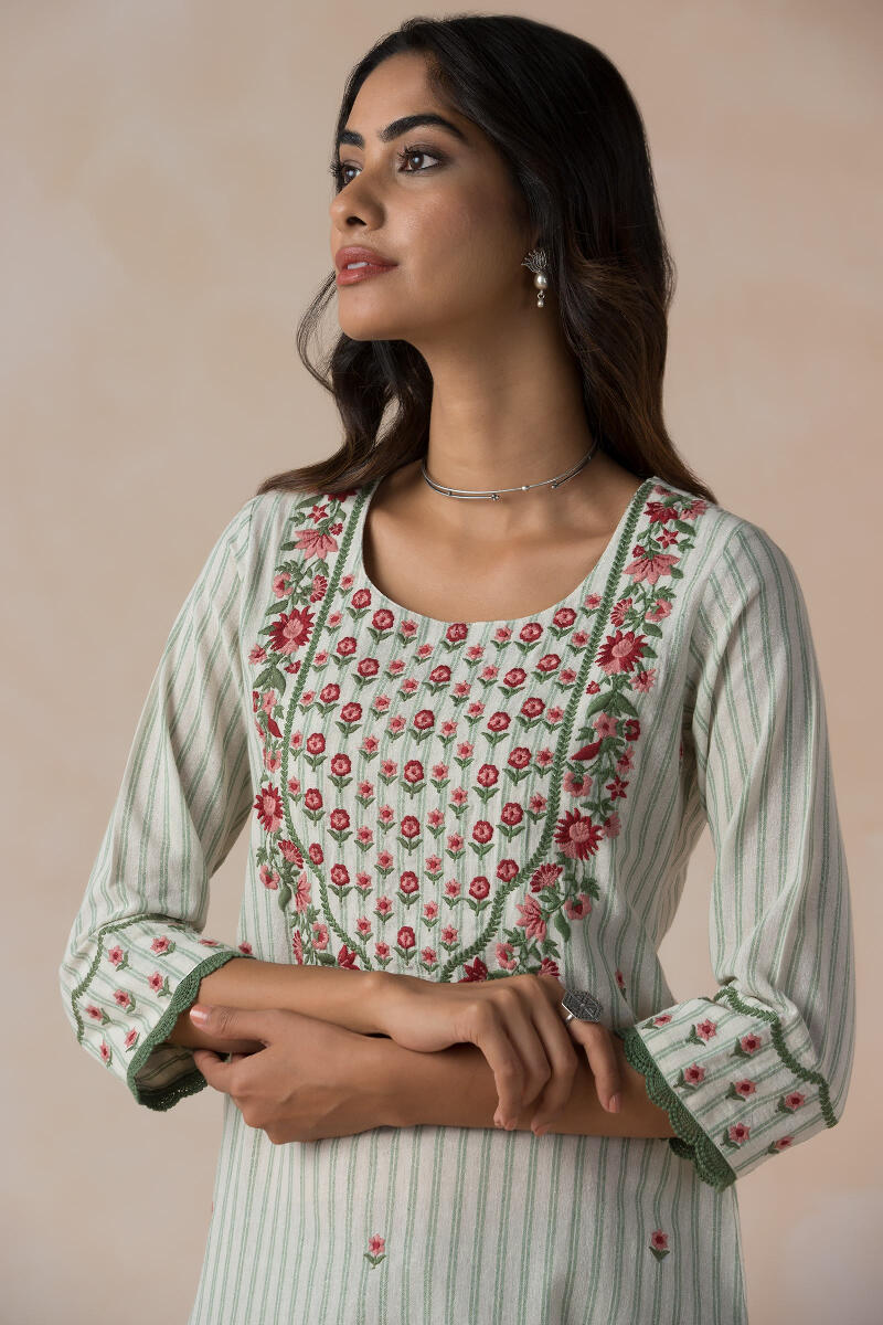 Gulbarg Faheema Kurta