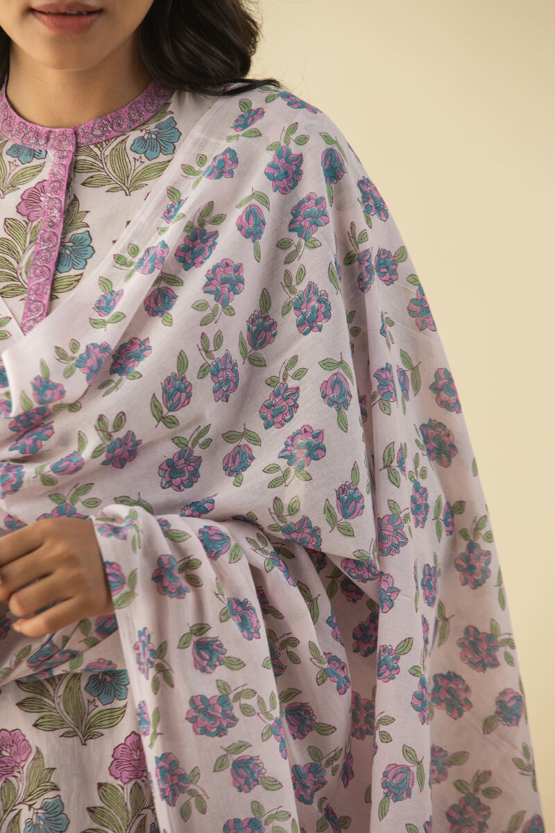 Gulbarg Naaz Dupatta