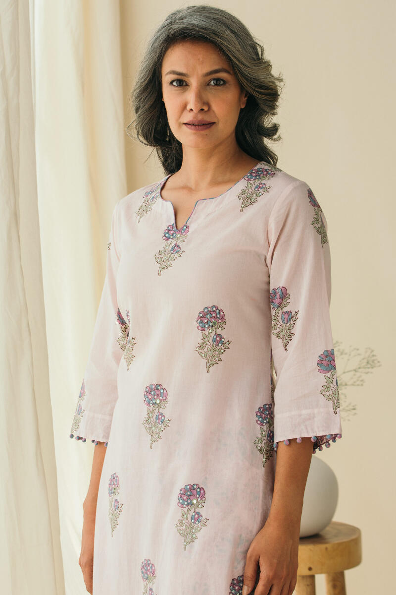 Gulbarg Naaz Kurta
