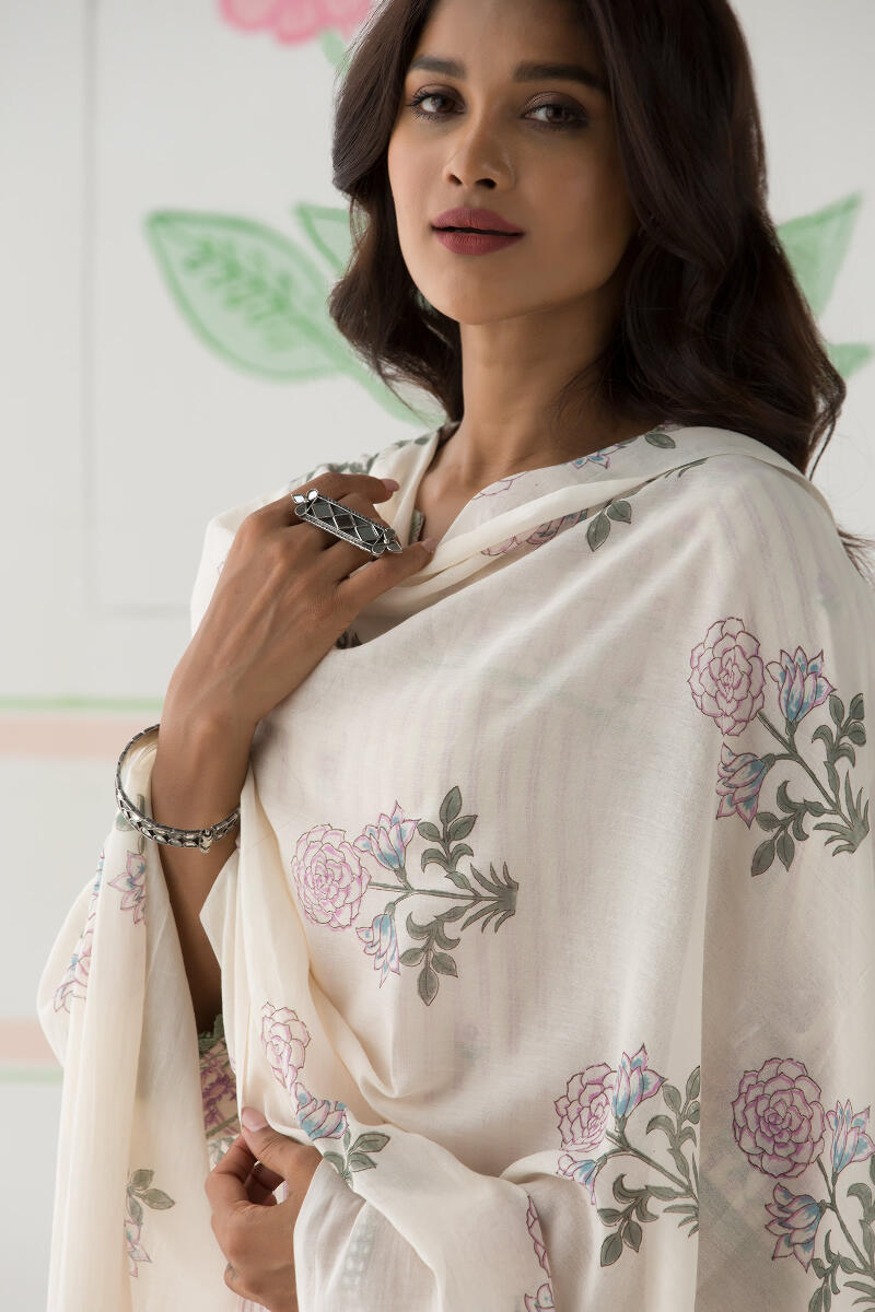 Gulbarg Samrina Dupatta