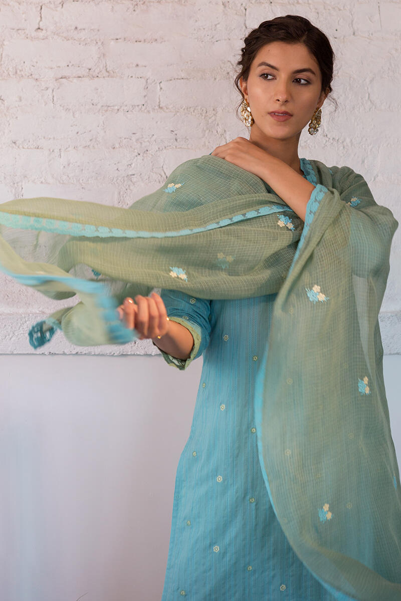 Gulnaz Seher Dupatta