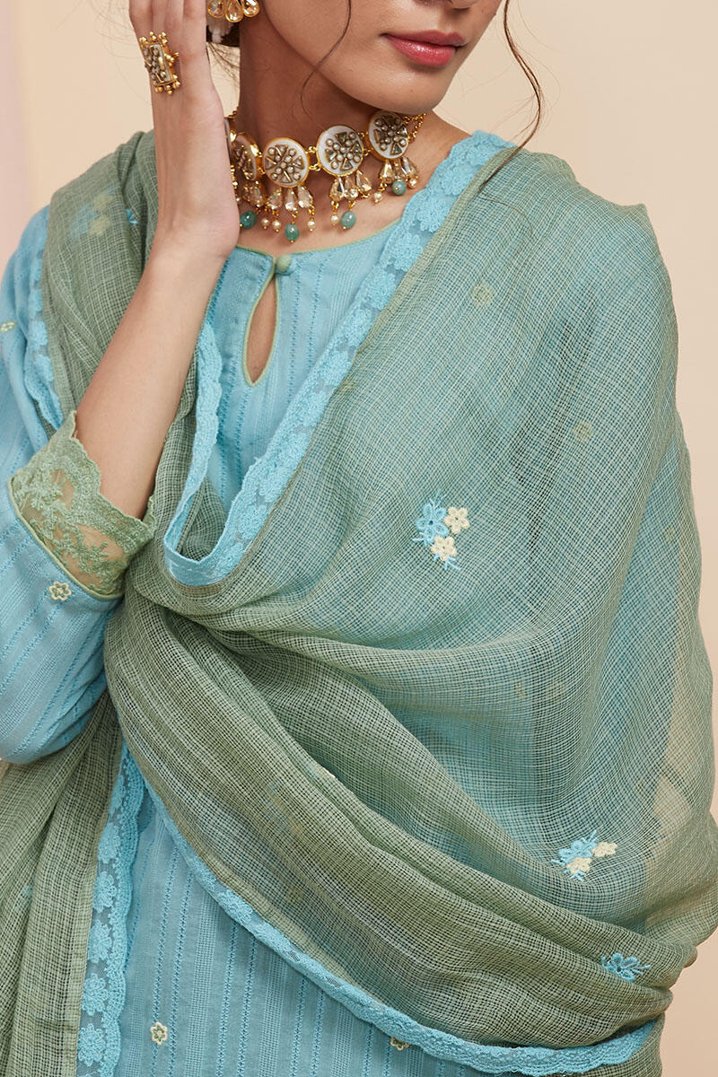 Gulnaz Seher Dupatta