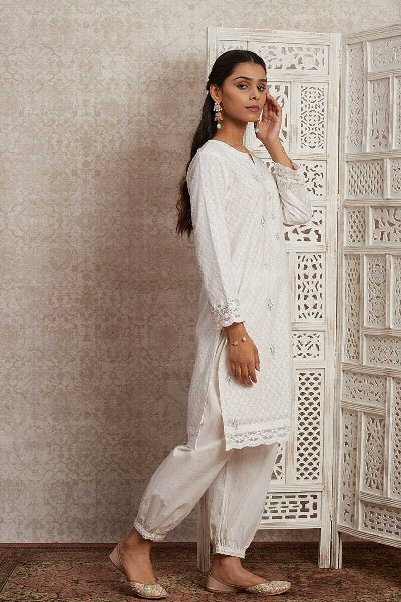 Gulnaz Yasmina Kurta