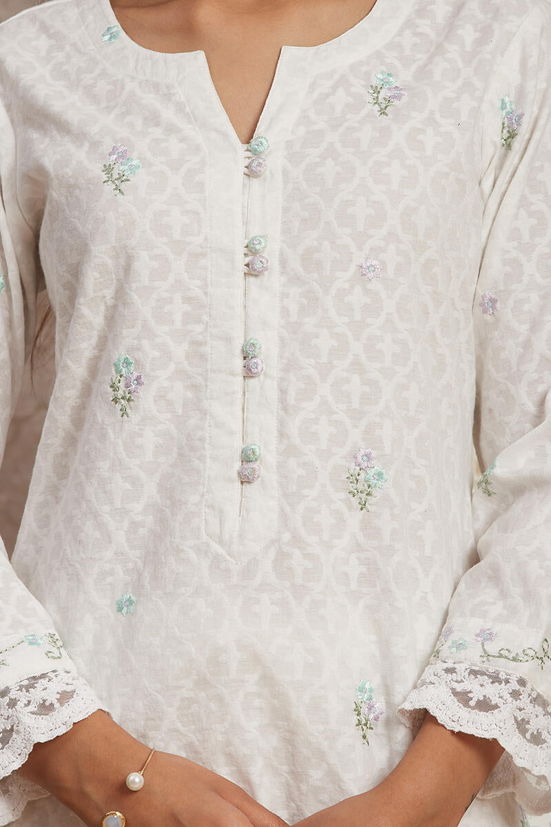 Gulnaz Yasmina Kurta