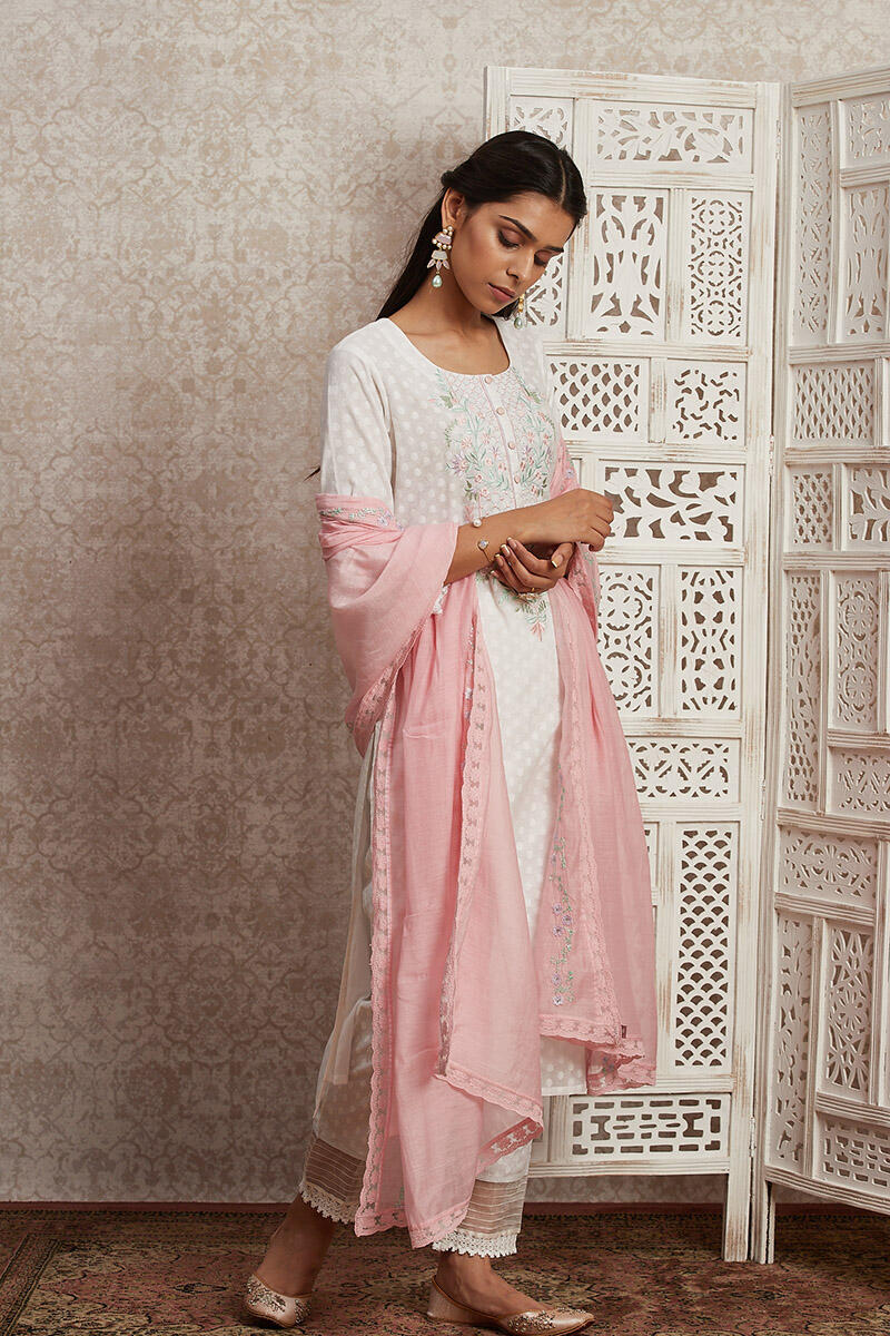 Gulnaz Zeenat Dupatta