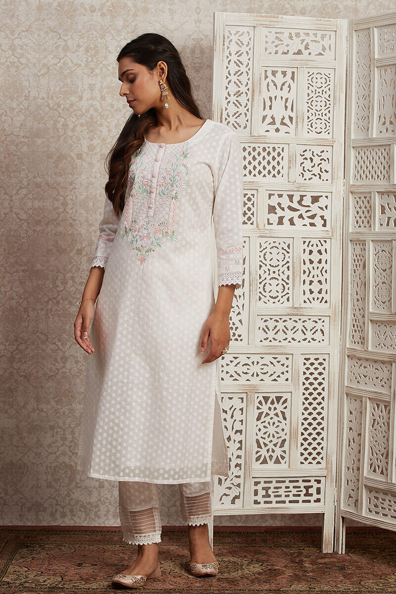 Gulnaz Zeenat Kurta