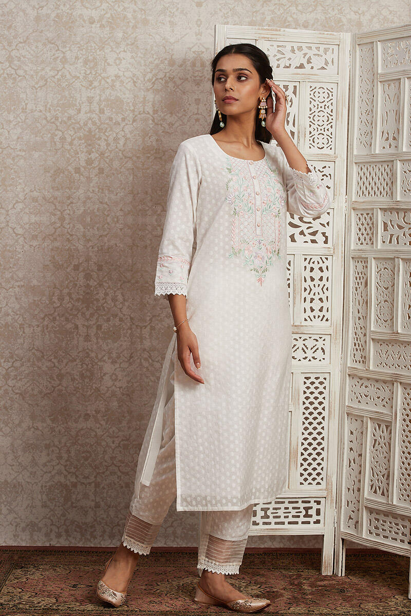 Gulnaz Zeenat Kurta