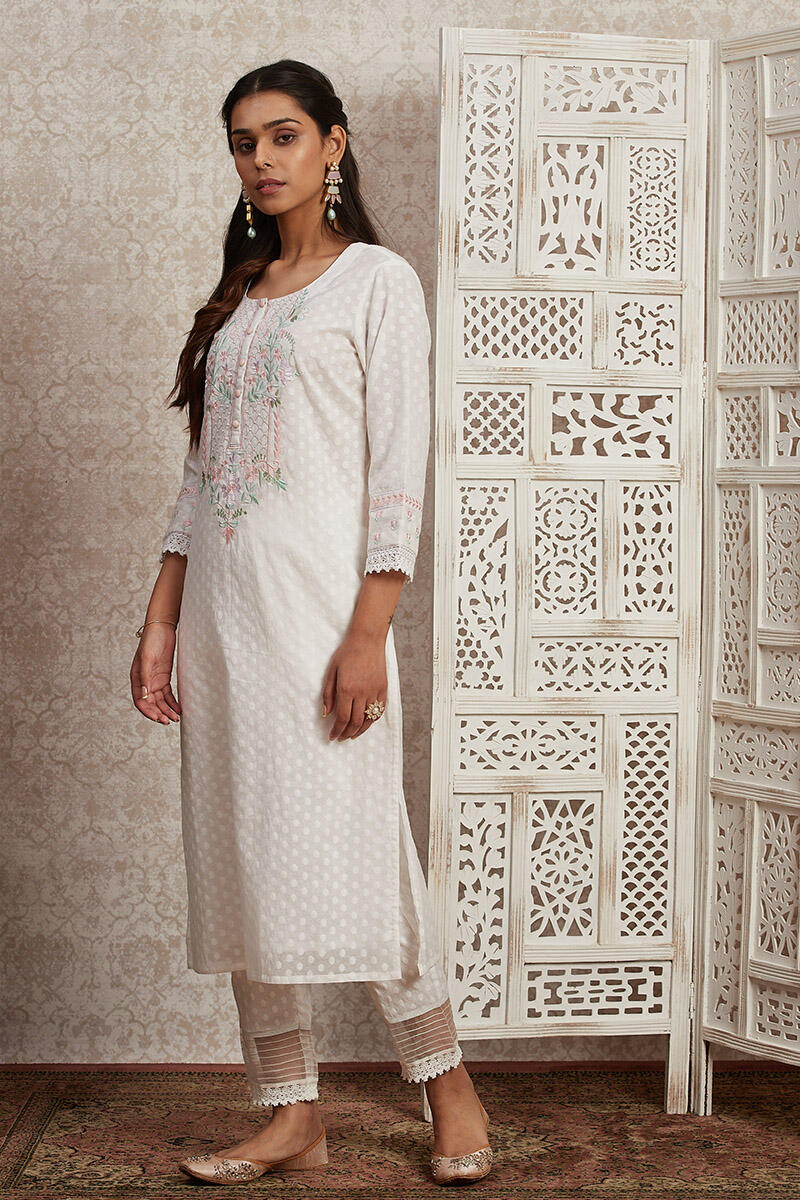 Gulnaz Zeenat Kurta