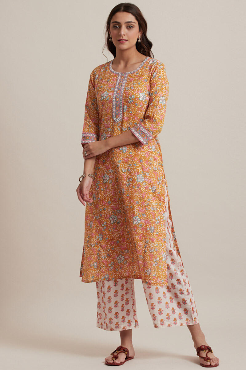 Gulzar Mehnaz Kurta