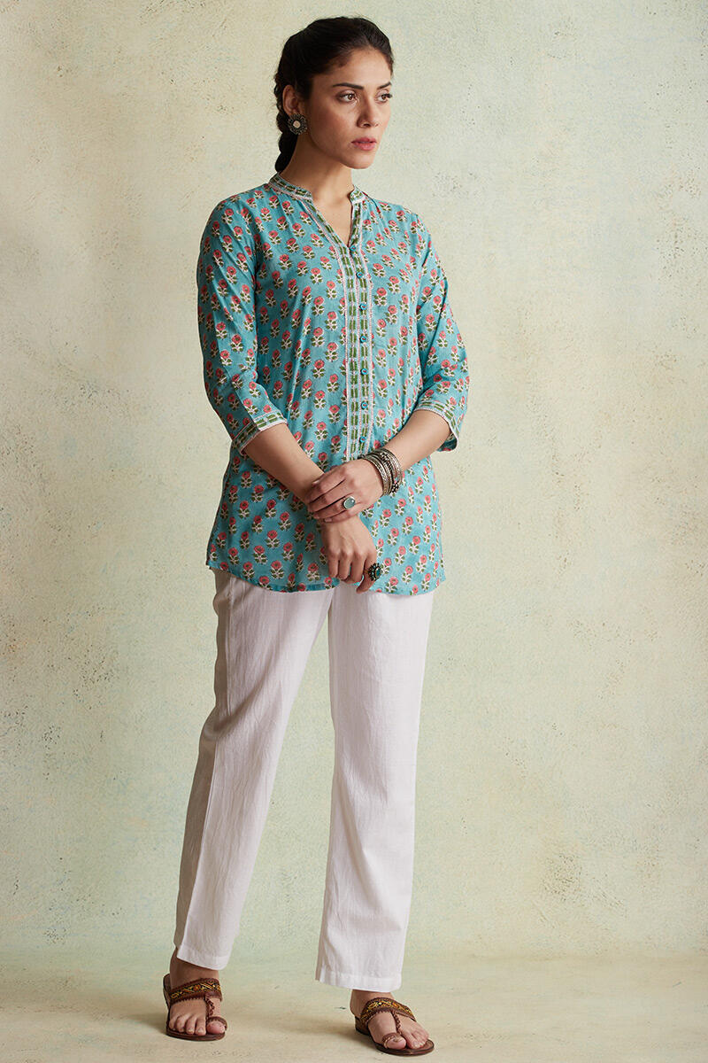 Gulzar Naima Kurti.