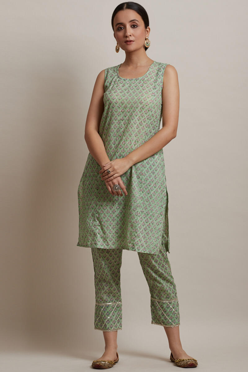 Gulzar Samina Kurta