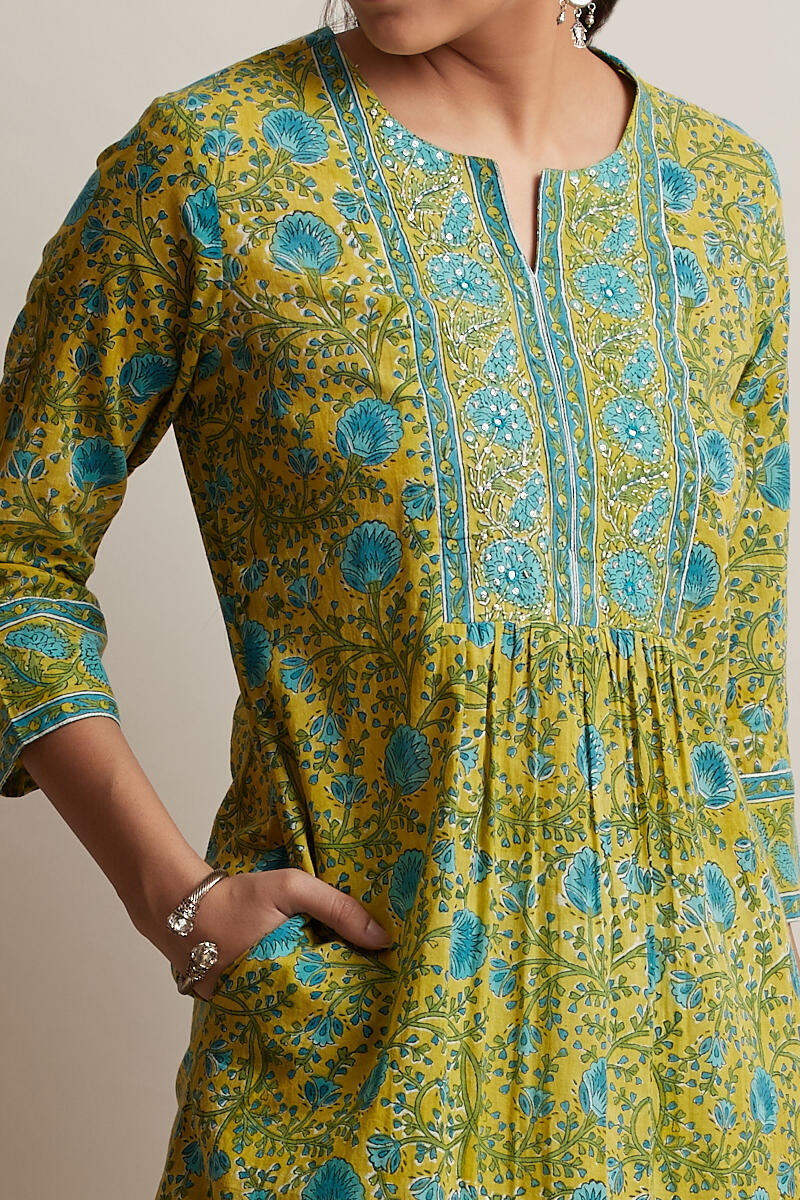 Gulzar Sanaz Kurta