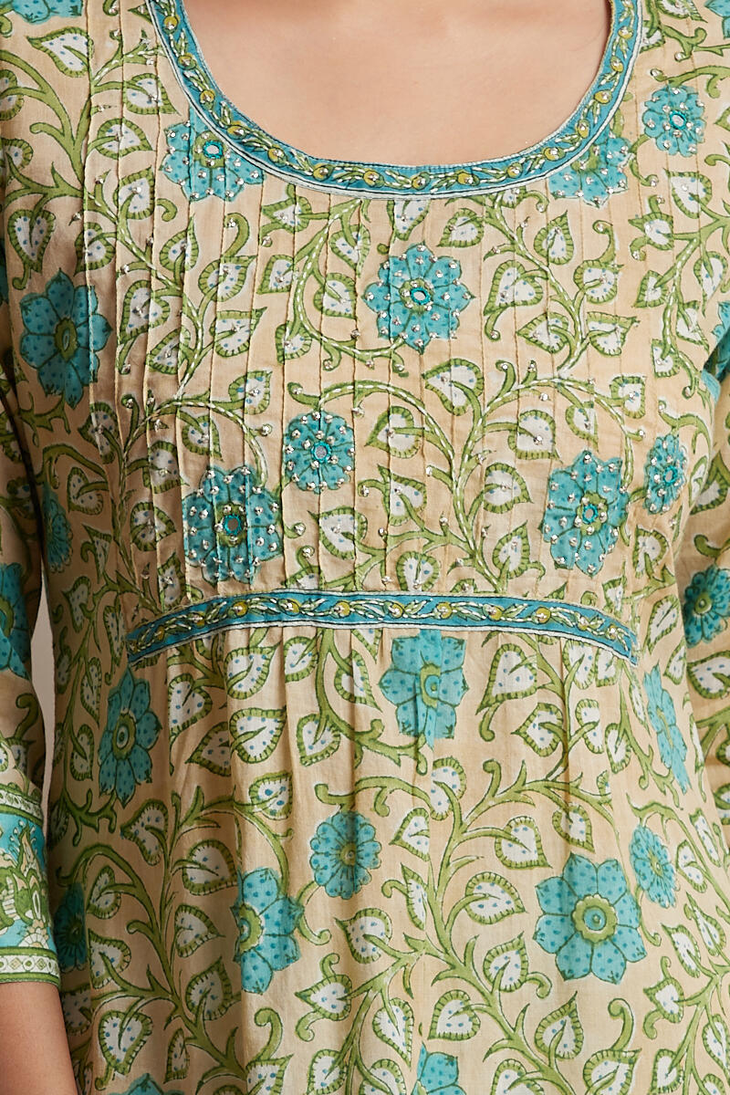 Gulzar Sania Kurta