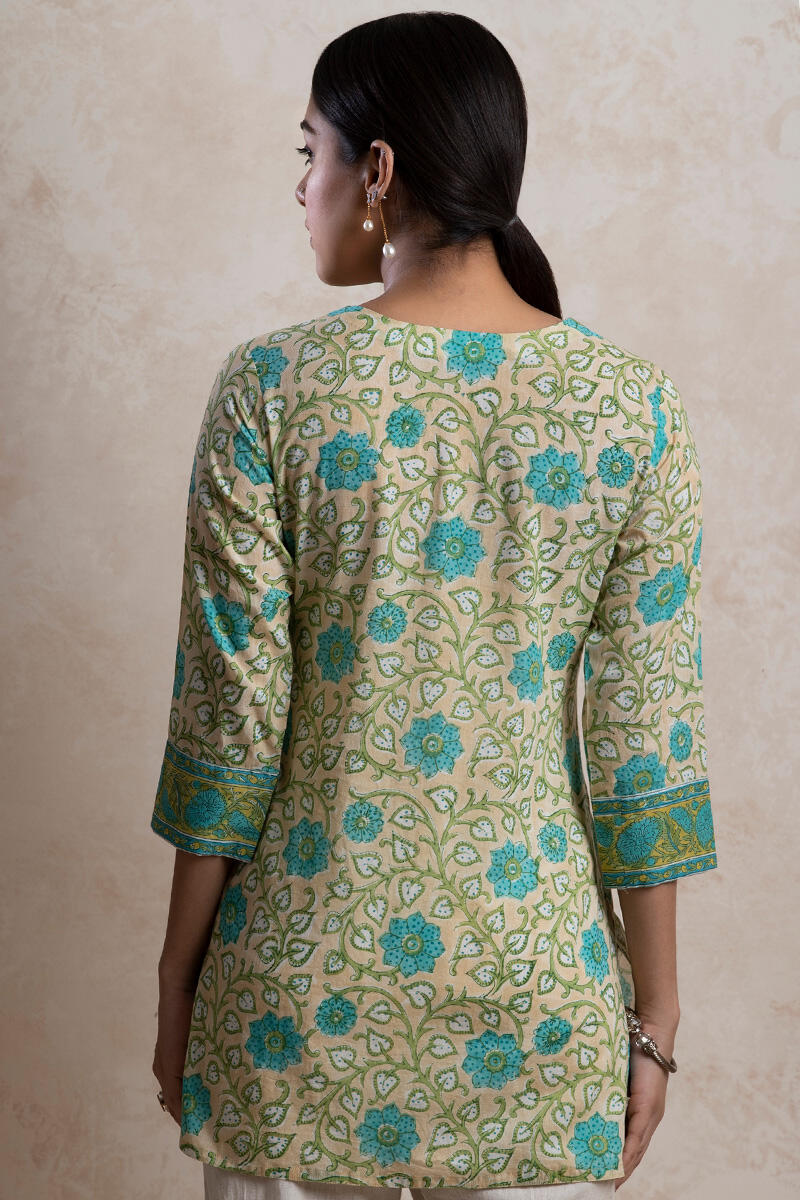 Gulzar Sania Kurti