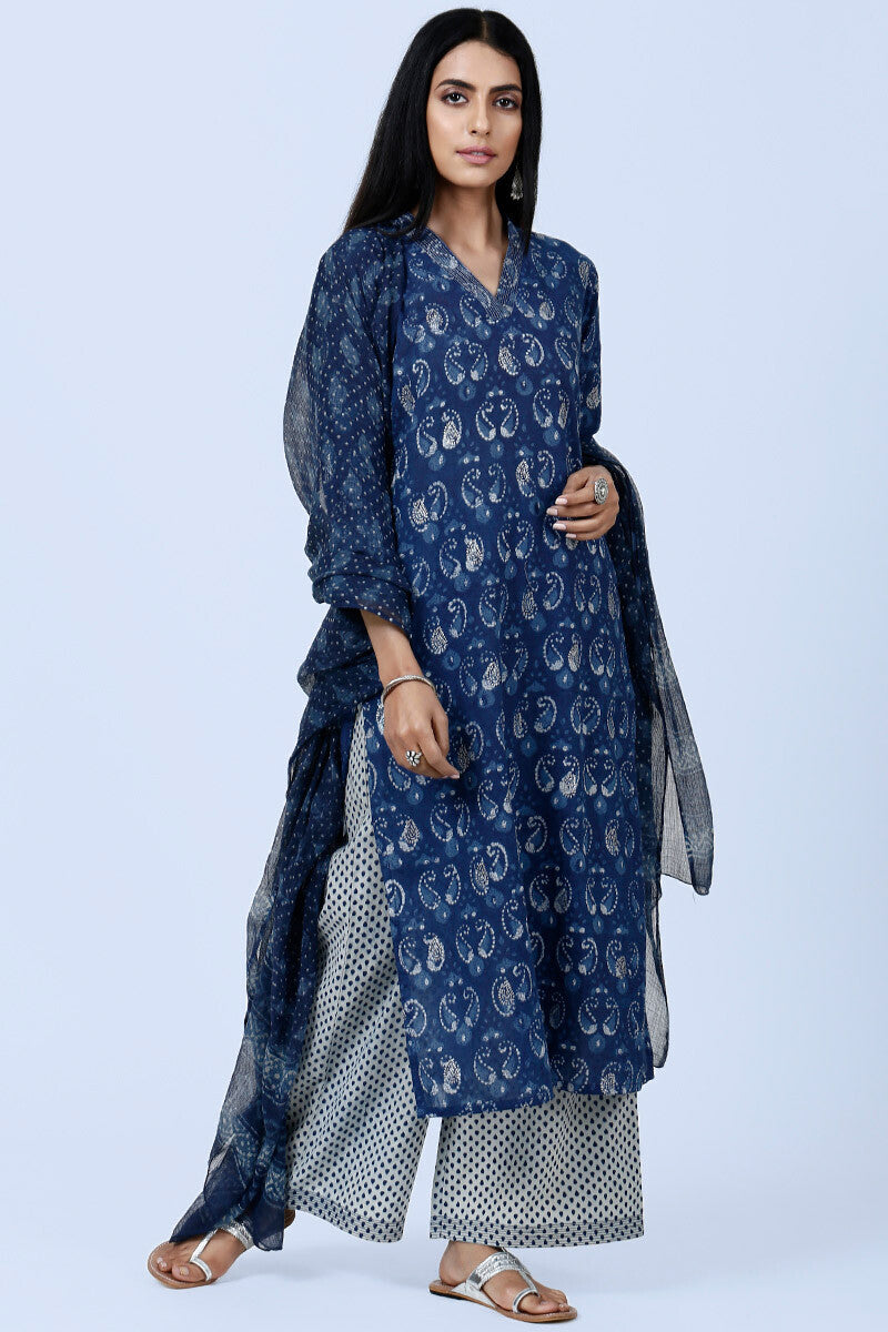 Nur Inayat Kurta