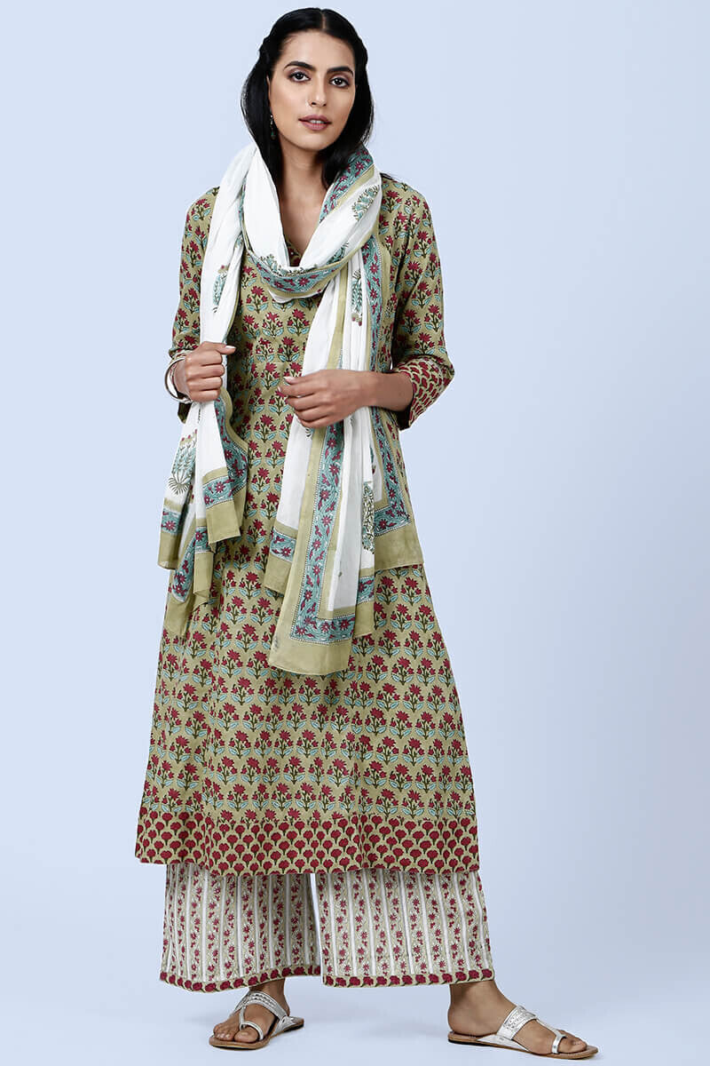 Open buta dupatta