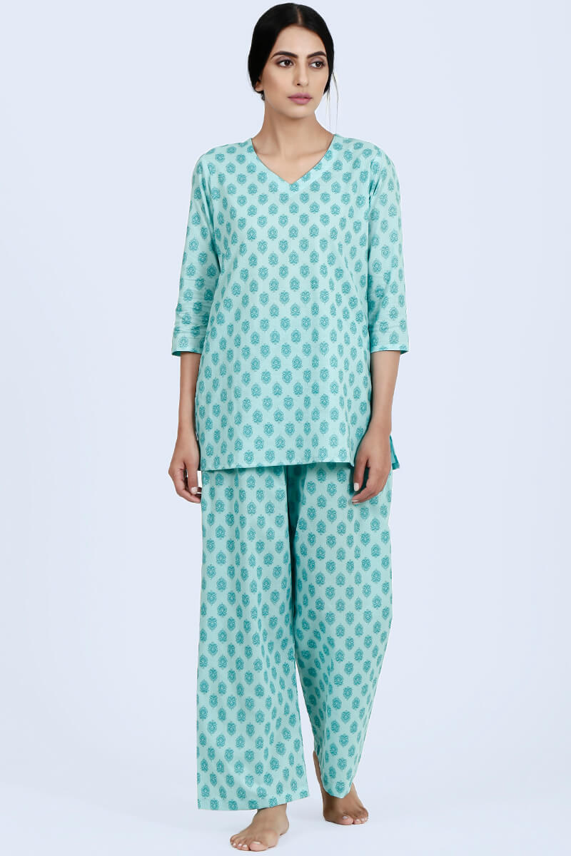 Turq nightsuit