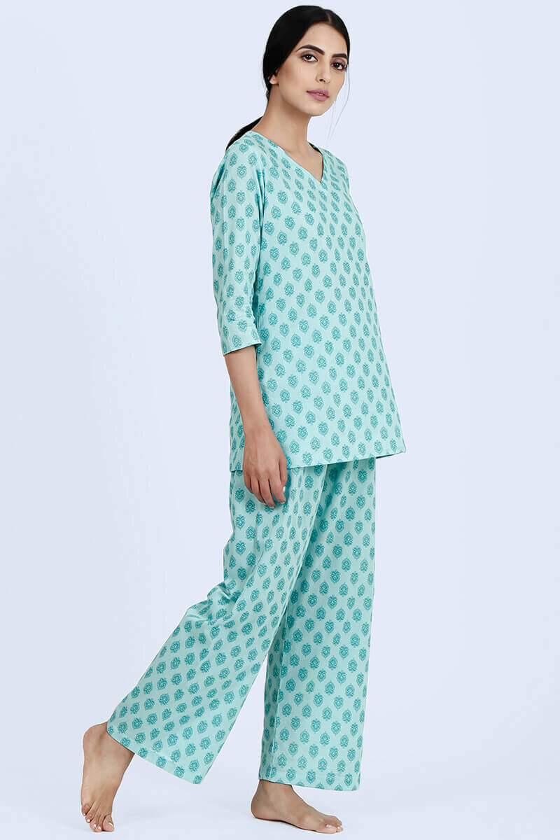 Turq nightsuit