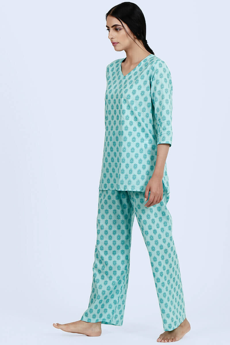 Turq nightsuit