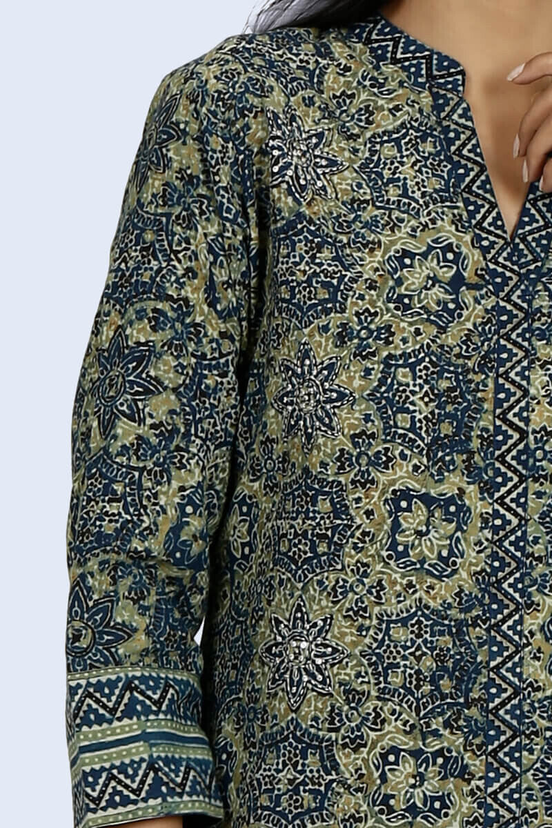 Falaknuma Azah Kurta