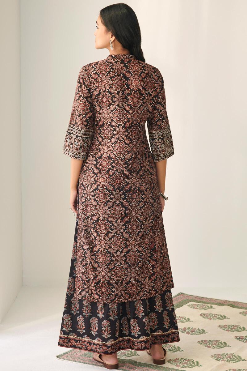 Sehra Farheen Ajrak Kurta