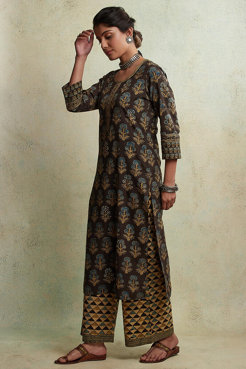 Mahroush Aalia Ajrak Kurta