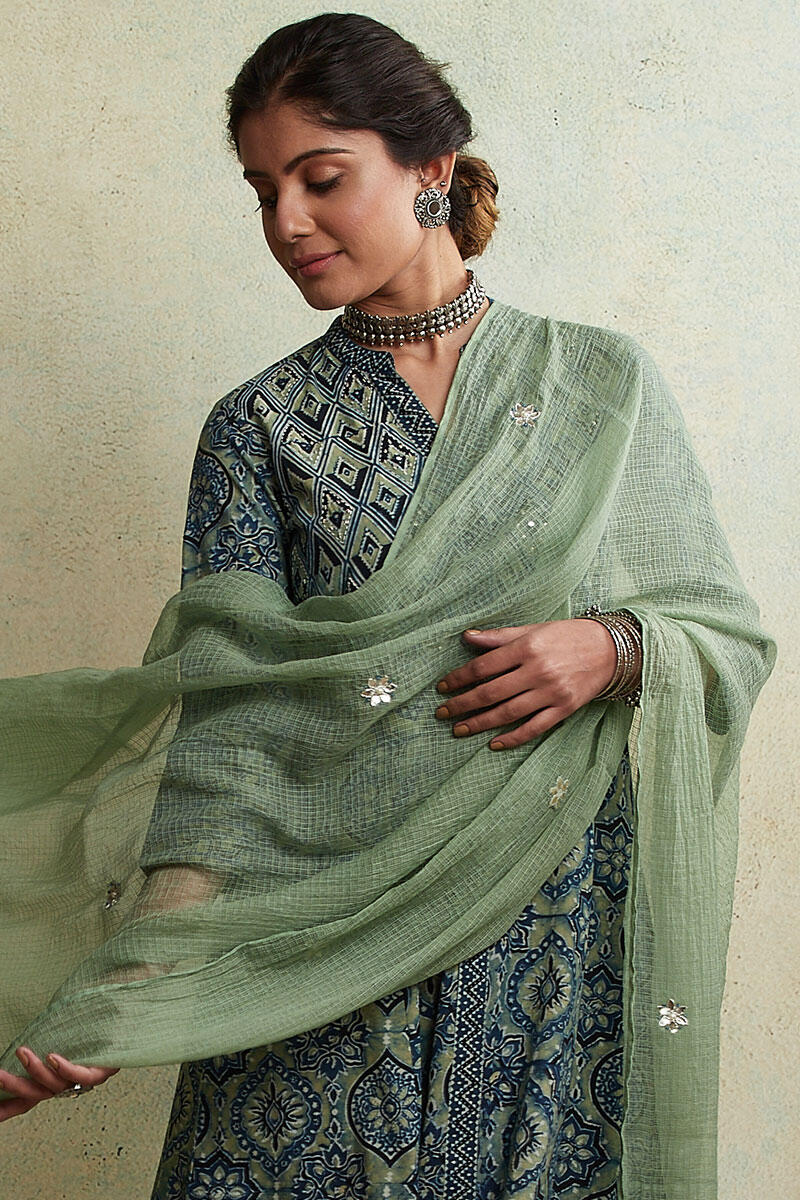 Mahroush Farhat Ajrak Kurta