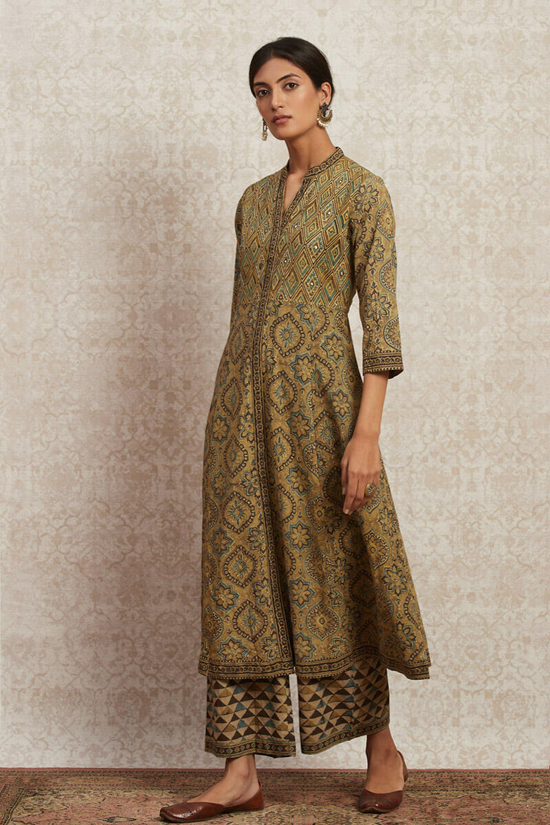 Mahroush Jia Ajrak Kurta