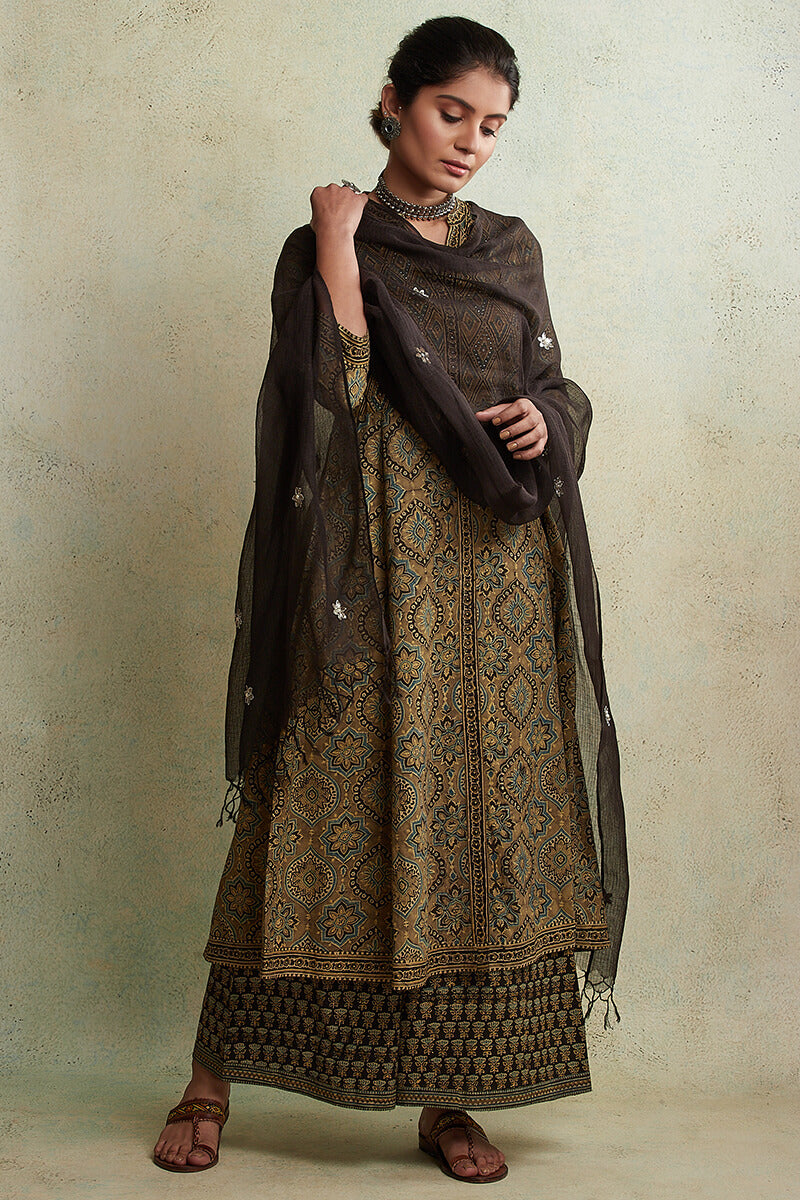 Mahroush Jia Ajrak Palazzo