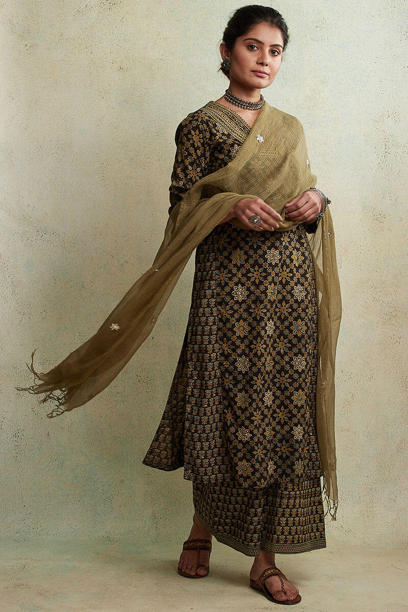 Mahroush Mahira Ajrak Kurta