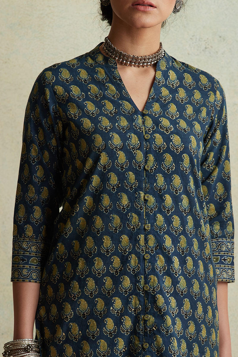 Mahroush Naimat Ajrak Short Kurta