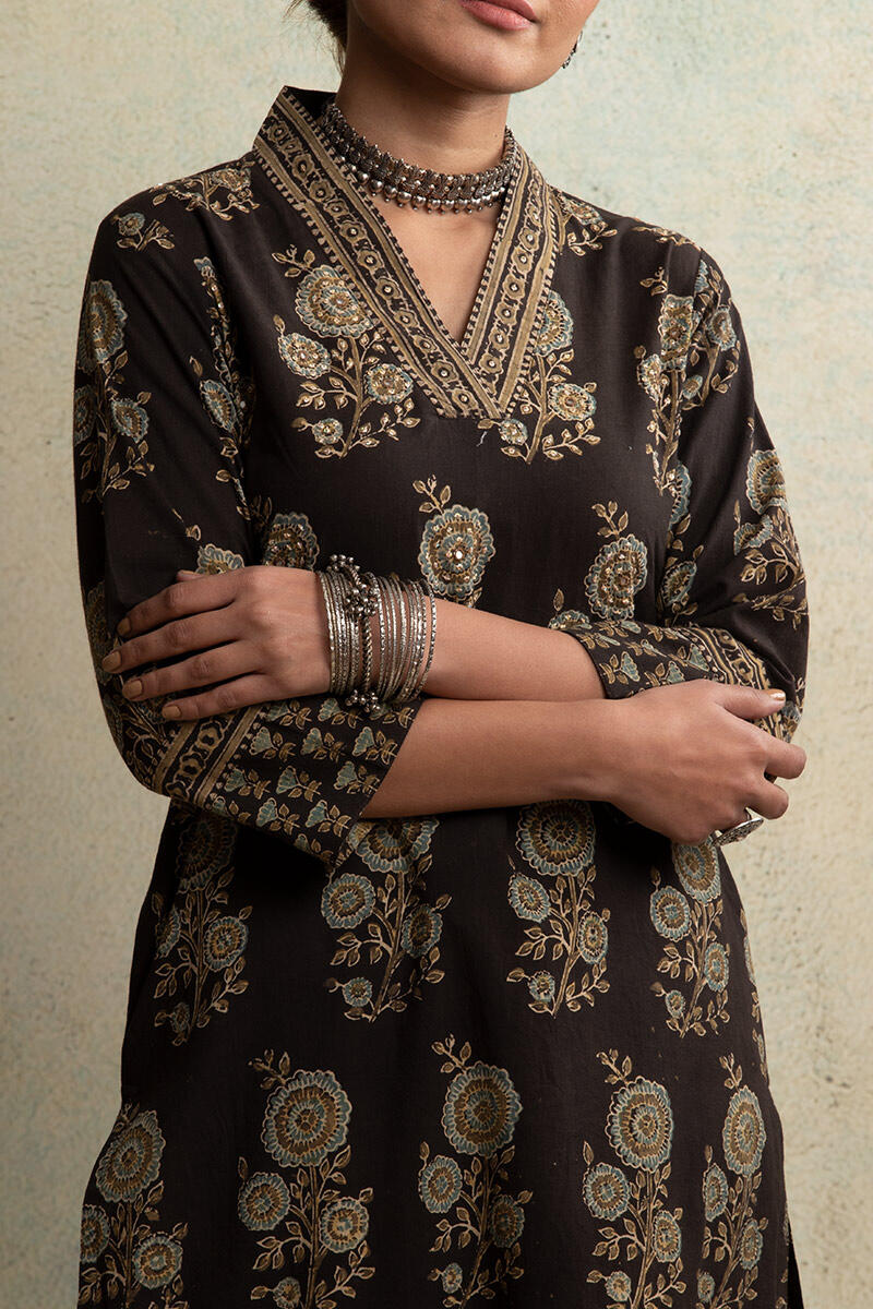 Mahroush Parisa Ajrak Kurta