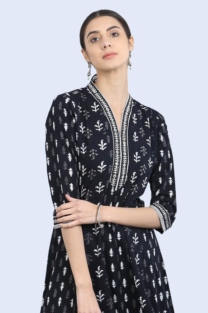 Mirza Nasreen Kurta