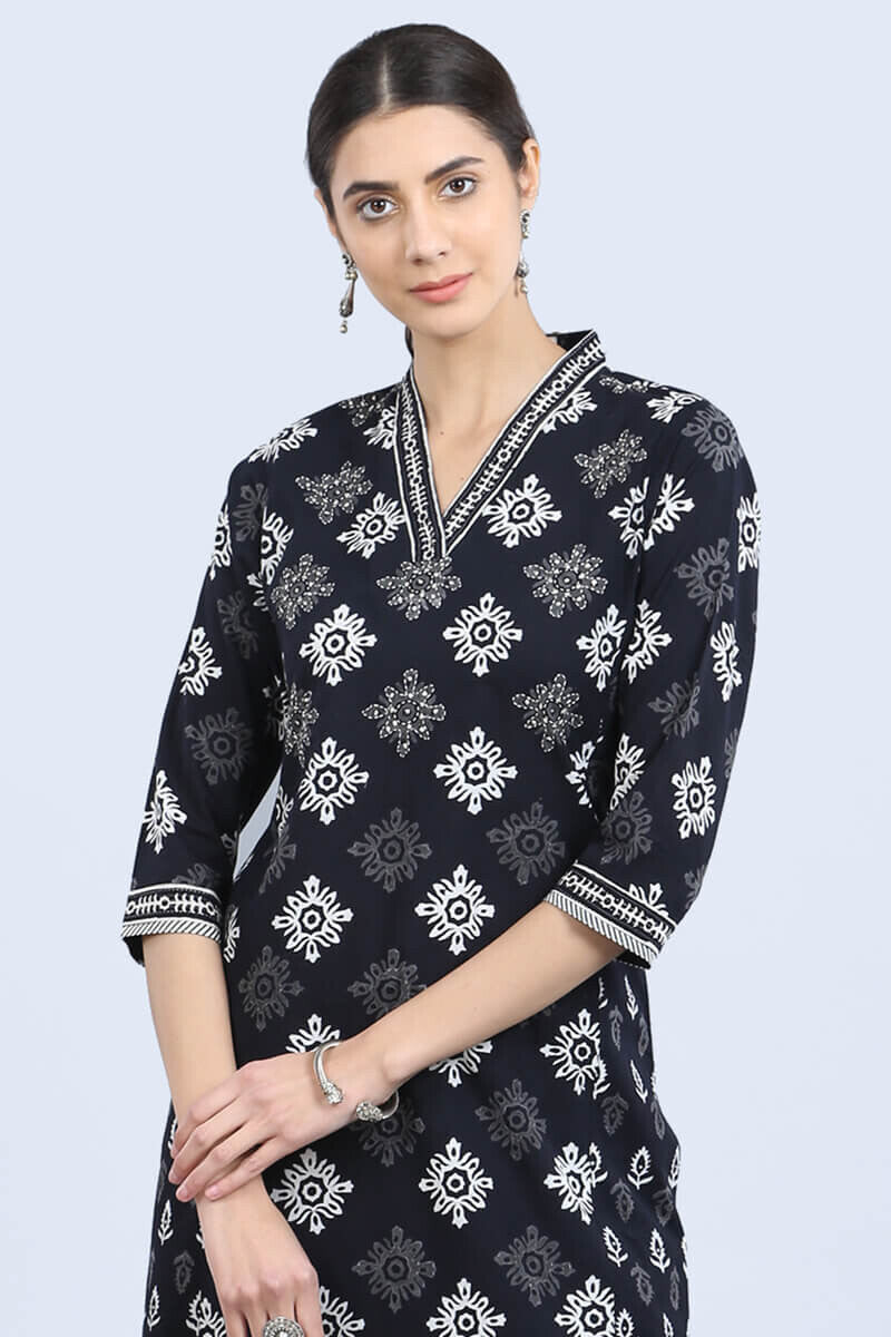 Mirza Tara Kurta