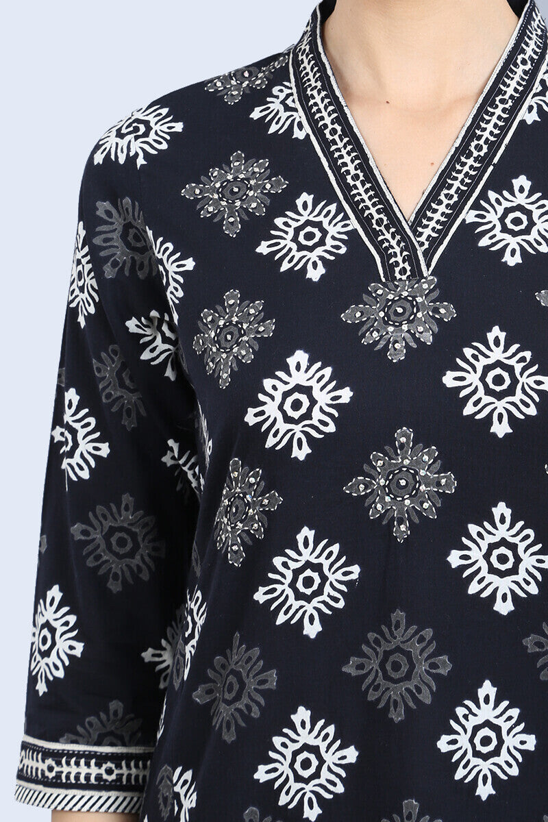 Mirza Tara Kurta