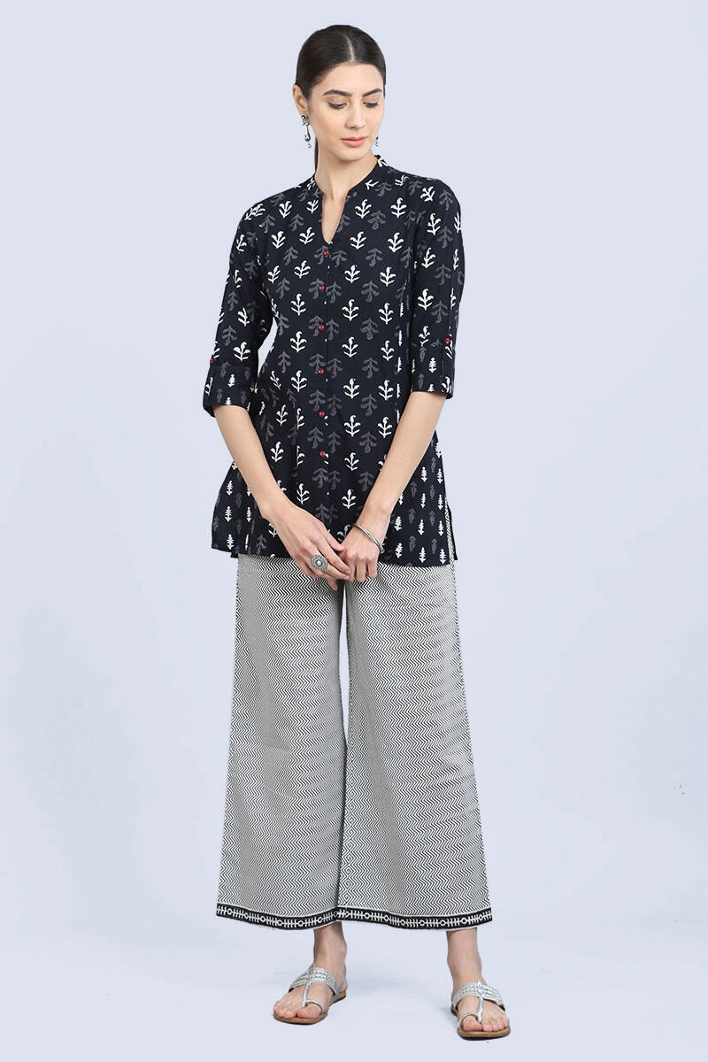 Mirza Zareen Kurti