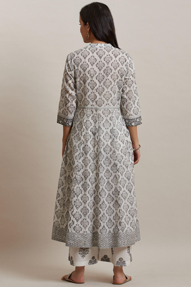 Mumtaz Farzana Kurta