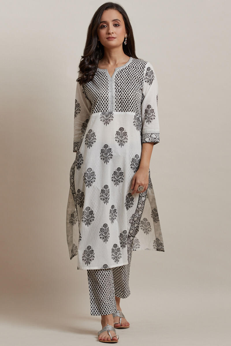 Mumtaz Nuzakat Kurta