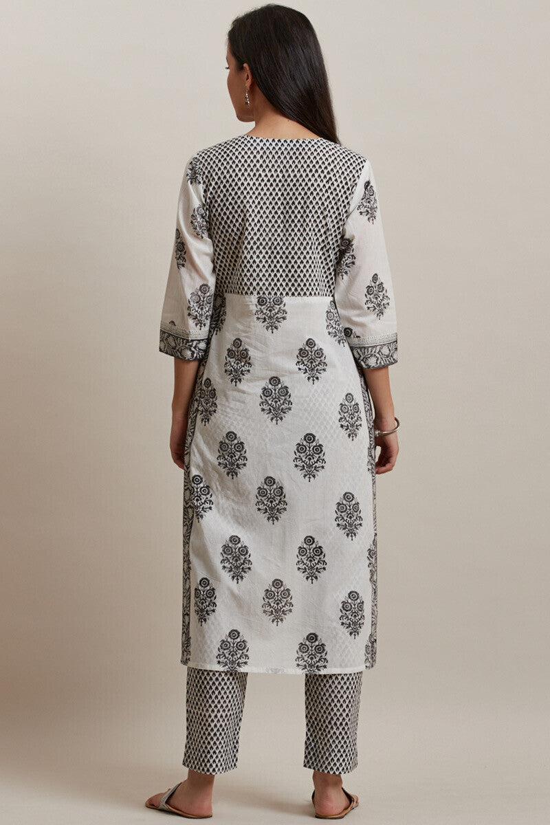 Mumtaz Nuzakat Kurta