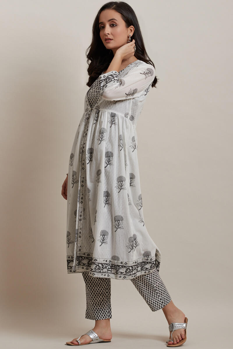 Mumtaz Sahana Kurta
