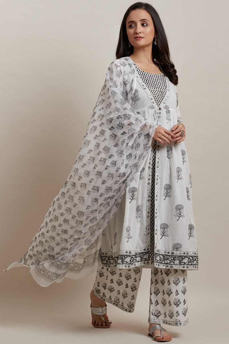 Mumtaz Sahana Kurta